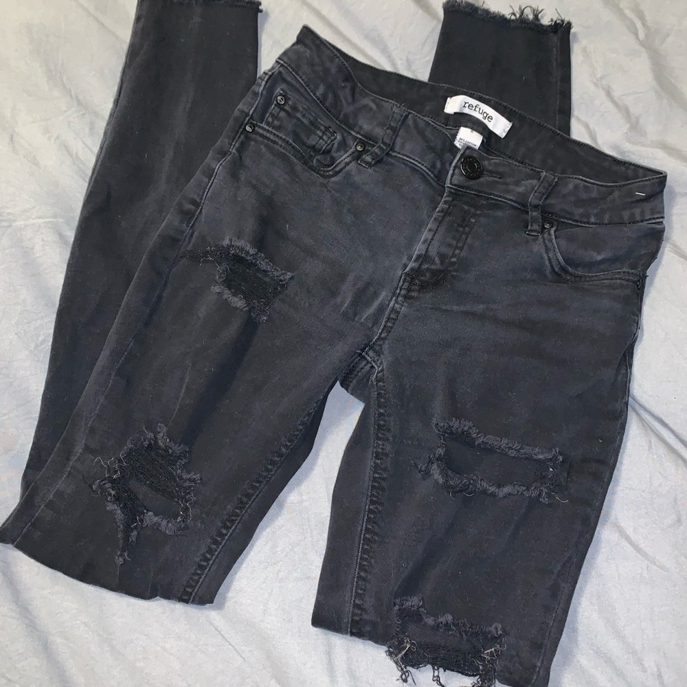 Black Distressed Skinny Jeans!